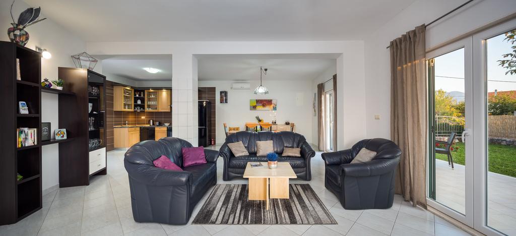 Villa Mery Šestanovac Esterno foto